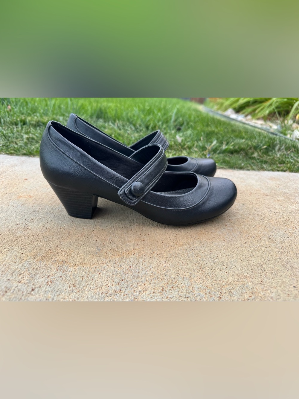 Life Stride Black Mary Jane Block Heel Pumps